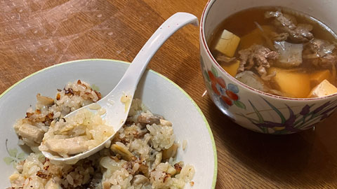 ユキヒラで作る炊き込みピラフと芋煮